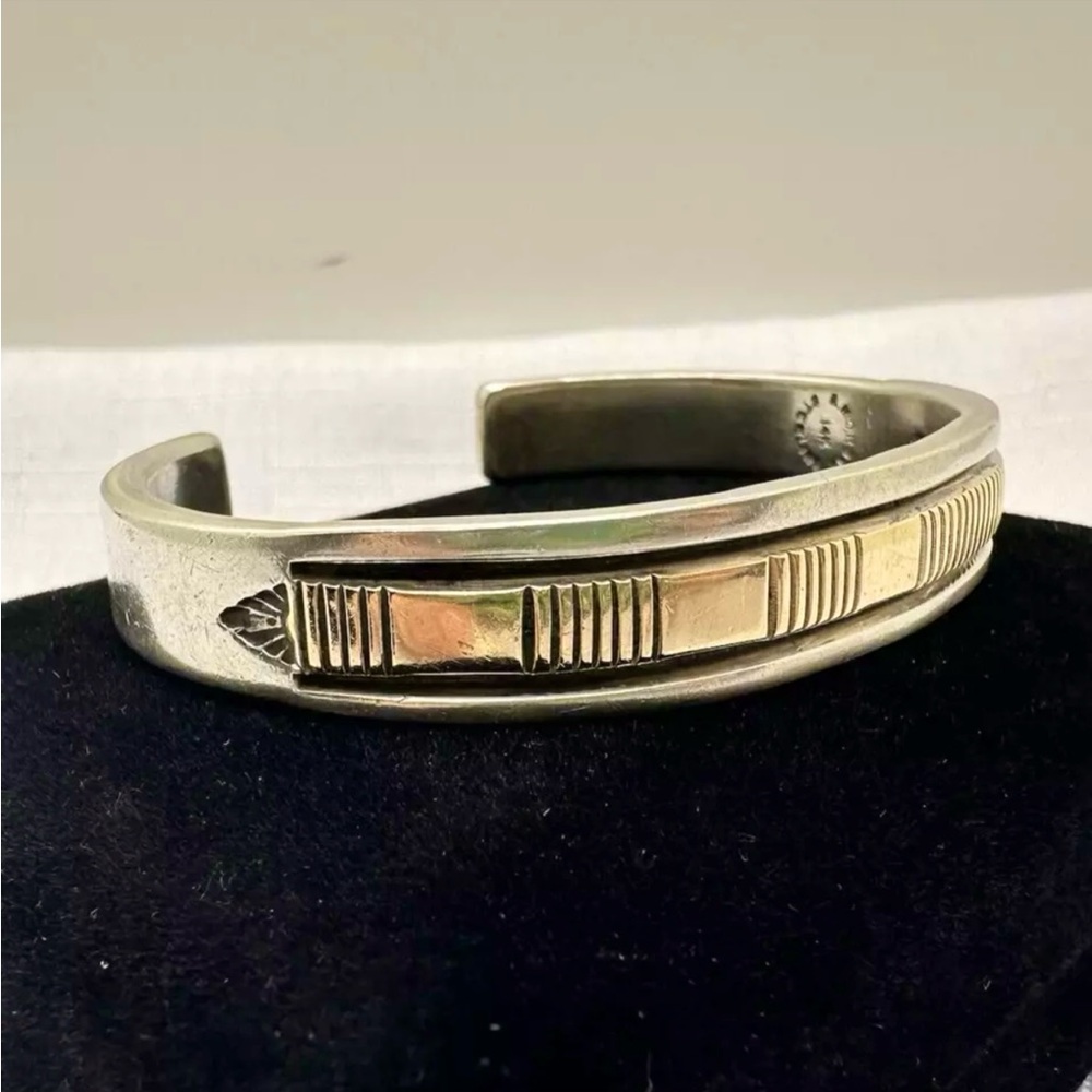 Vintage Bruce Morgan 14k Gold & Sterling Silver Navajo Etched Cuff Bracelet - Picture 2 of 8